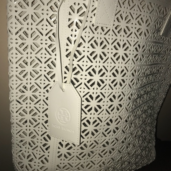Sold🙃😃💰💰Tory Burch tote bag - Picture 2 of 4